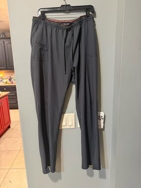 HeartSoul Women's Straight Leg Scrub Pants in Charcoal